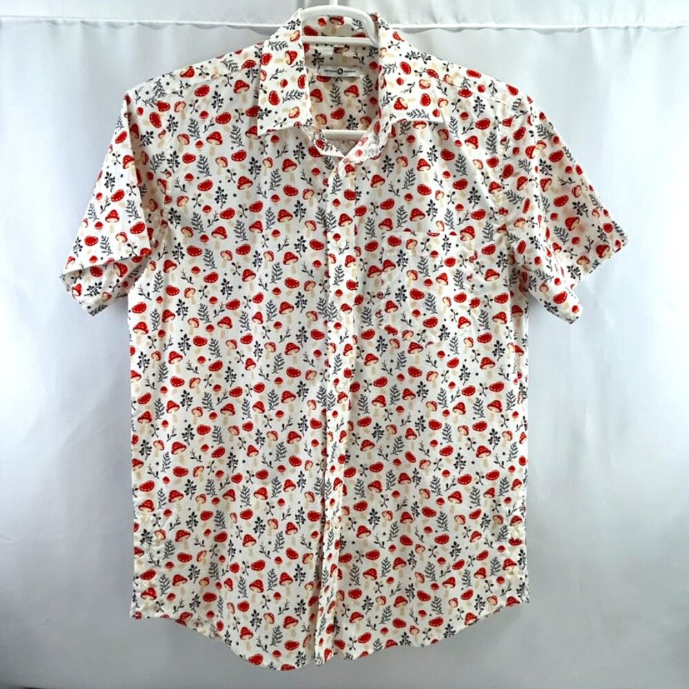 Carmico Mushroom Morning Mens Button Up Top Size M